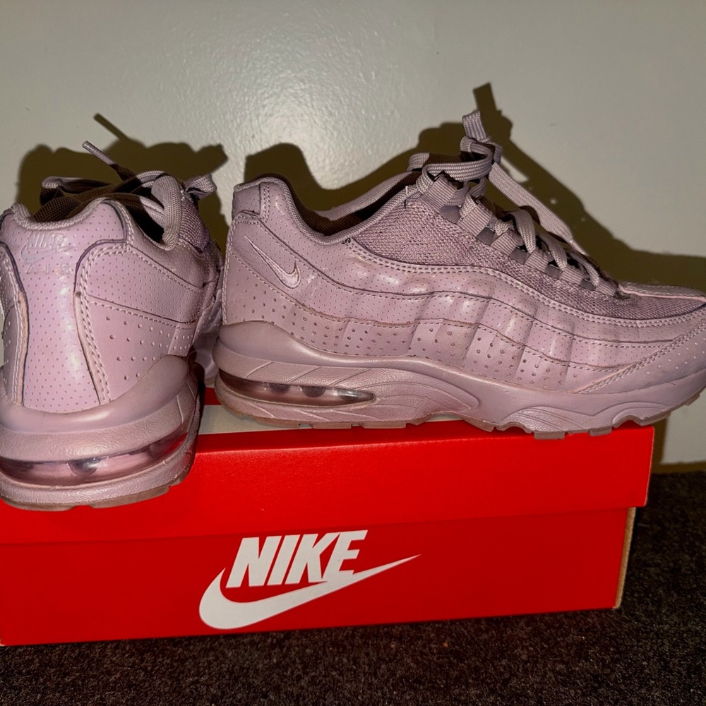 Nike Air Max 95 Sneakers